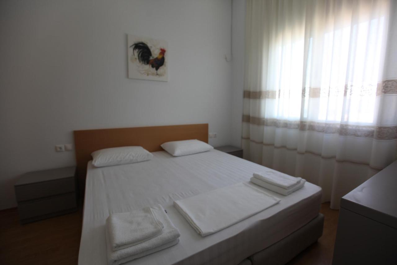 סרנדה Mane Apartments מראה חיצוני תמונה