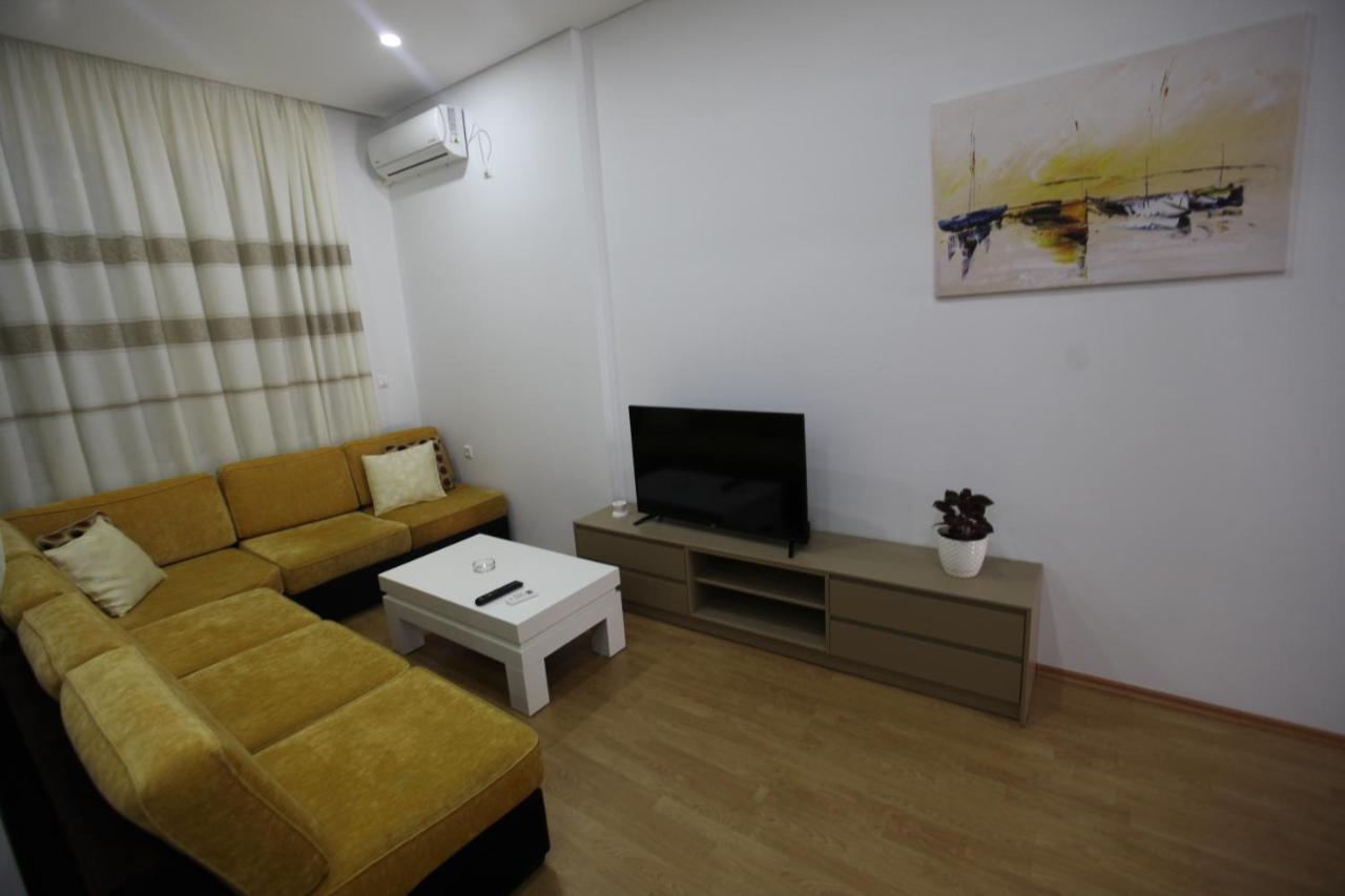 סרנדה Mane Apartments מראה חיצוני תמונה