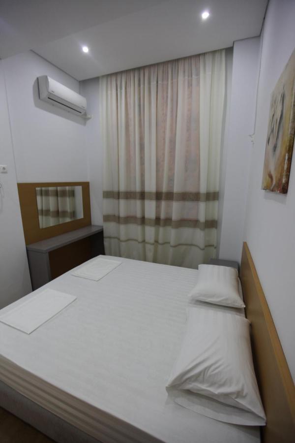 סרנדה Mane Apartments מראה חיצוני תמונה