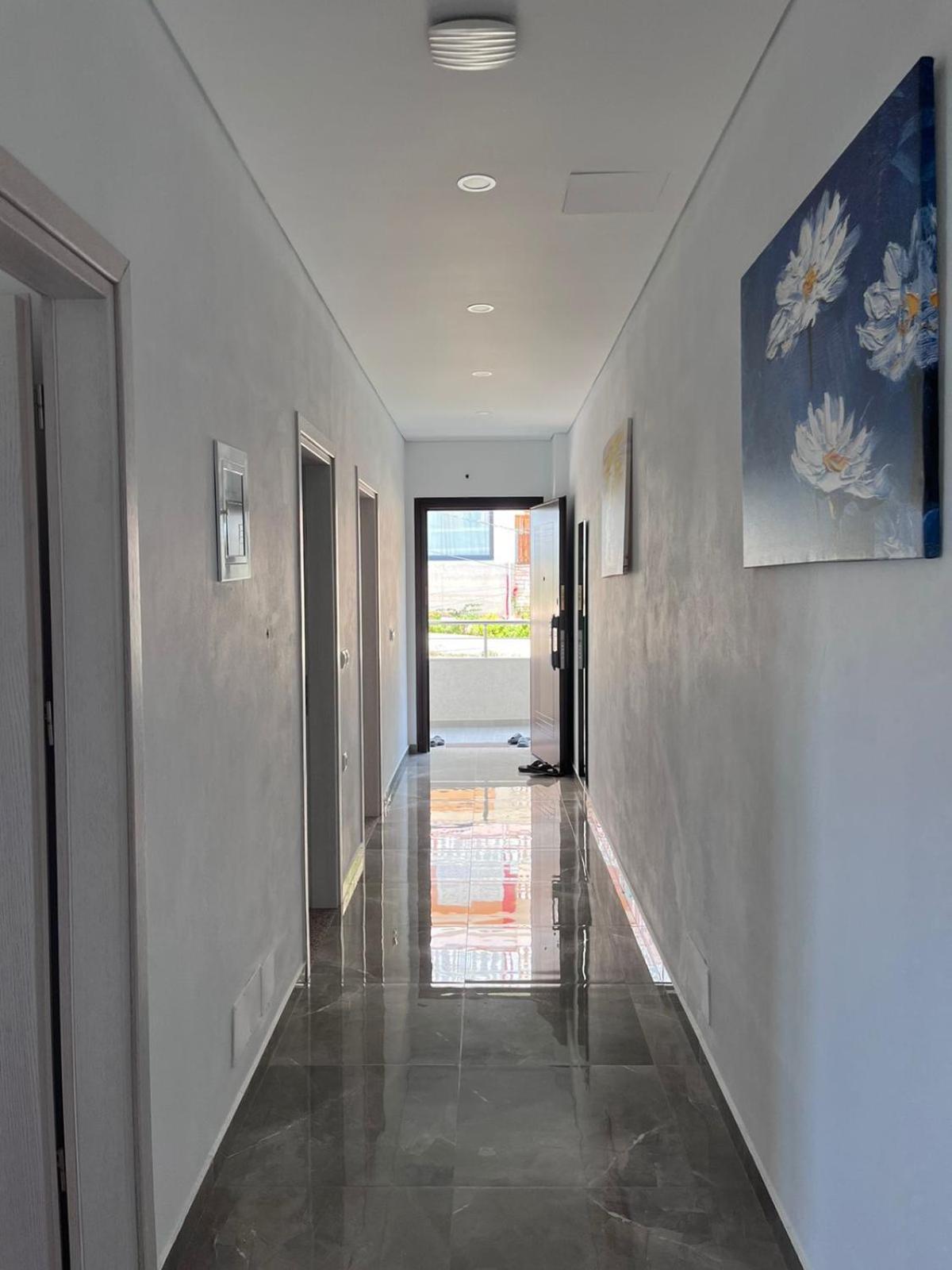 סרנדה Mane Apartments מראה חיצוני תמונה