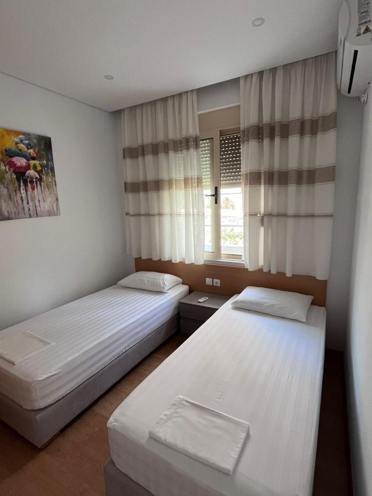 סרנדה Mane Apartments מראה חיצוני תמונה