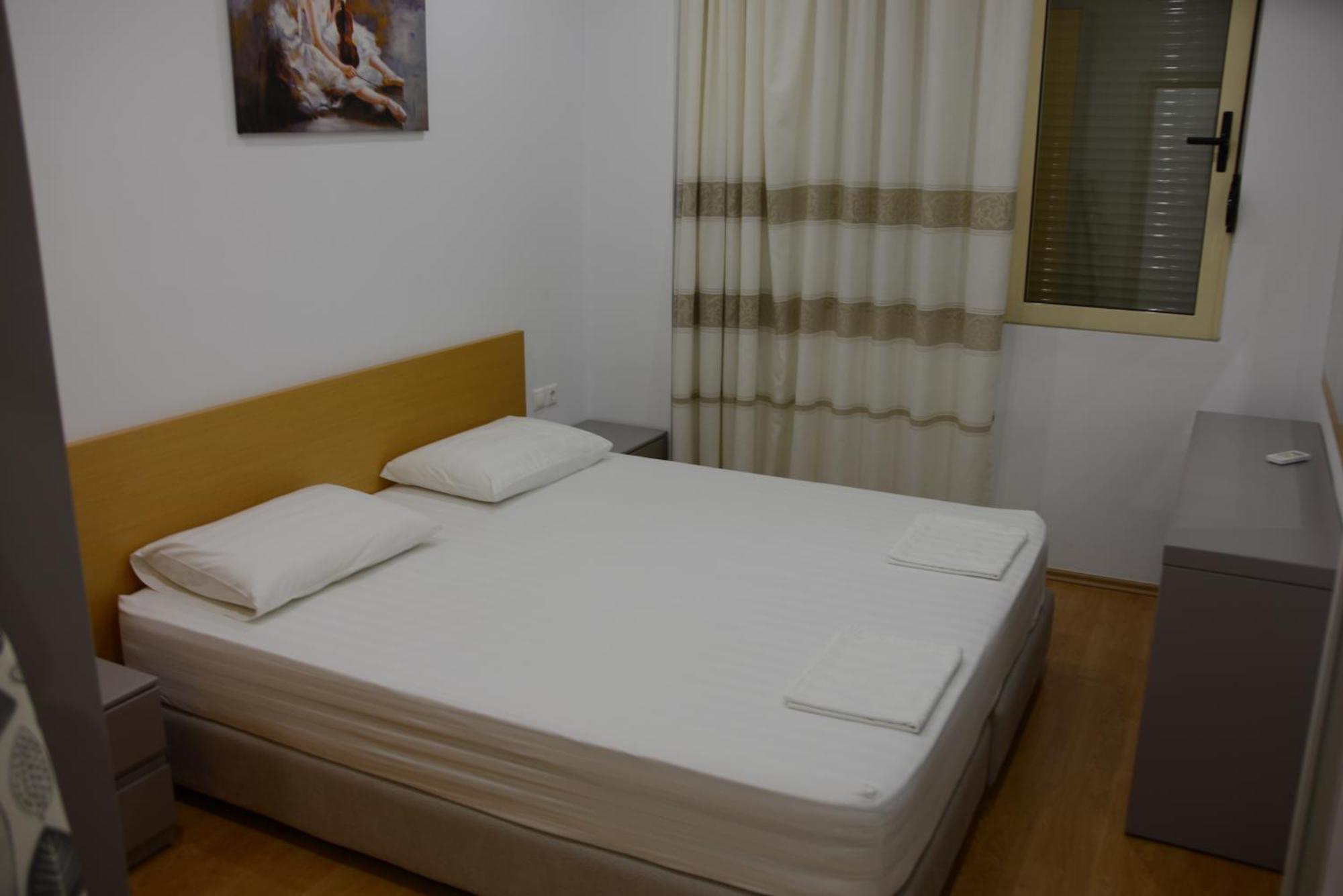 סרנדה Mane Apartments מראה חיצוני תמונה